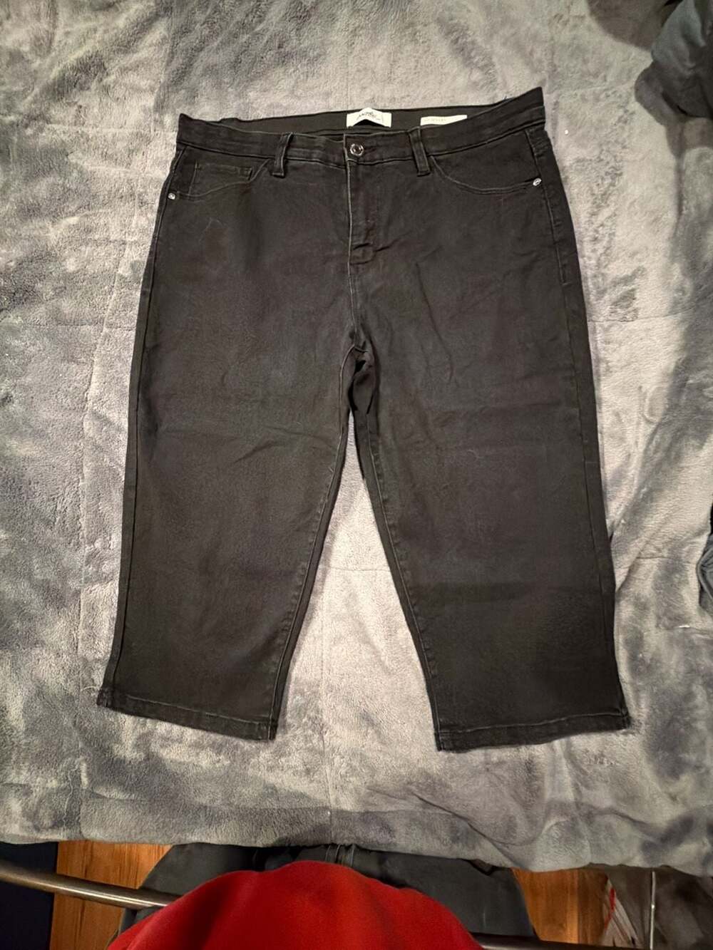 Angels Forever Young 360 Sculpt Crop Jeans Black Size 14